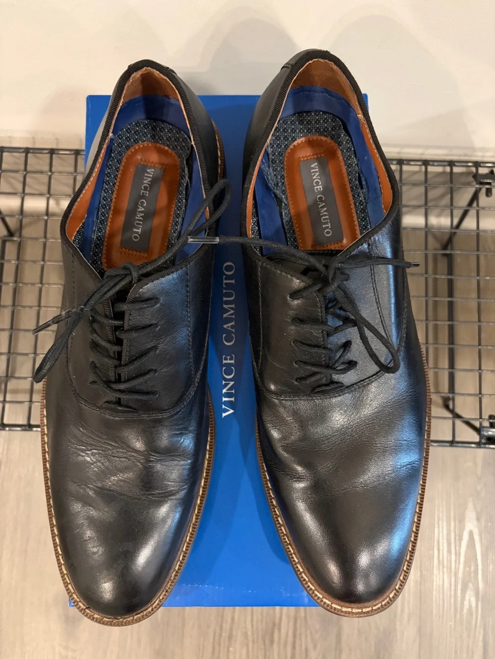 Vince Camuto smooth black